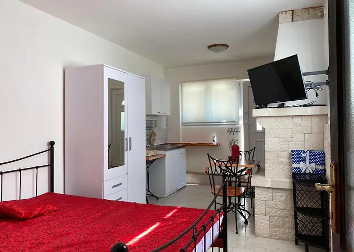 Anci 아파트 풀라